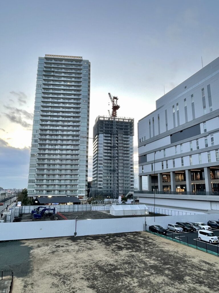 (仮称)海老名駅間C棟マンション計画、リーフィアタワー海老名クロノスコートの工事現場写真