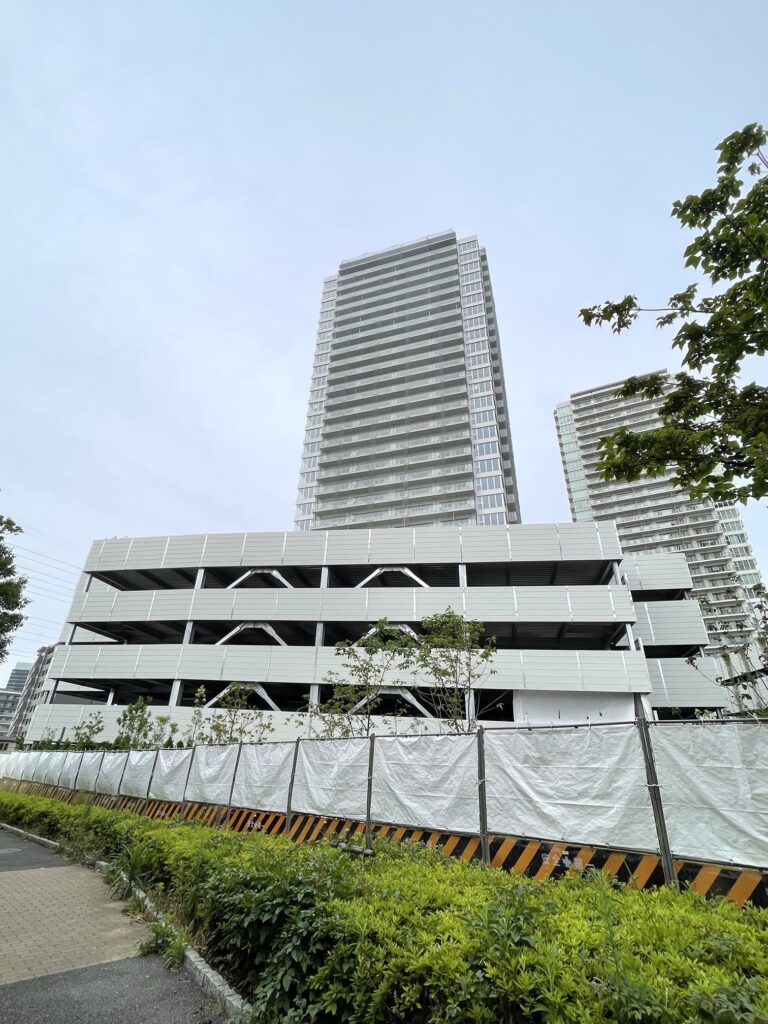 (仮称)海老名駅間C棟マンション計画、リーフィアタワー海老名クロノスコートの駐車場