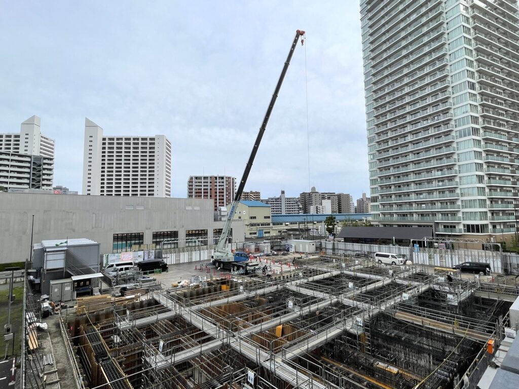 ビナガーデンズB1-2地区新築工事、ホテル温浴棟の工事現場の様子